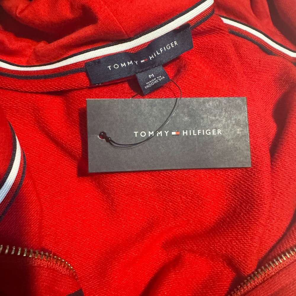 Tommy Hilfiger Red Heart Sweater - Picture 5 of 10